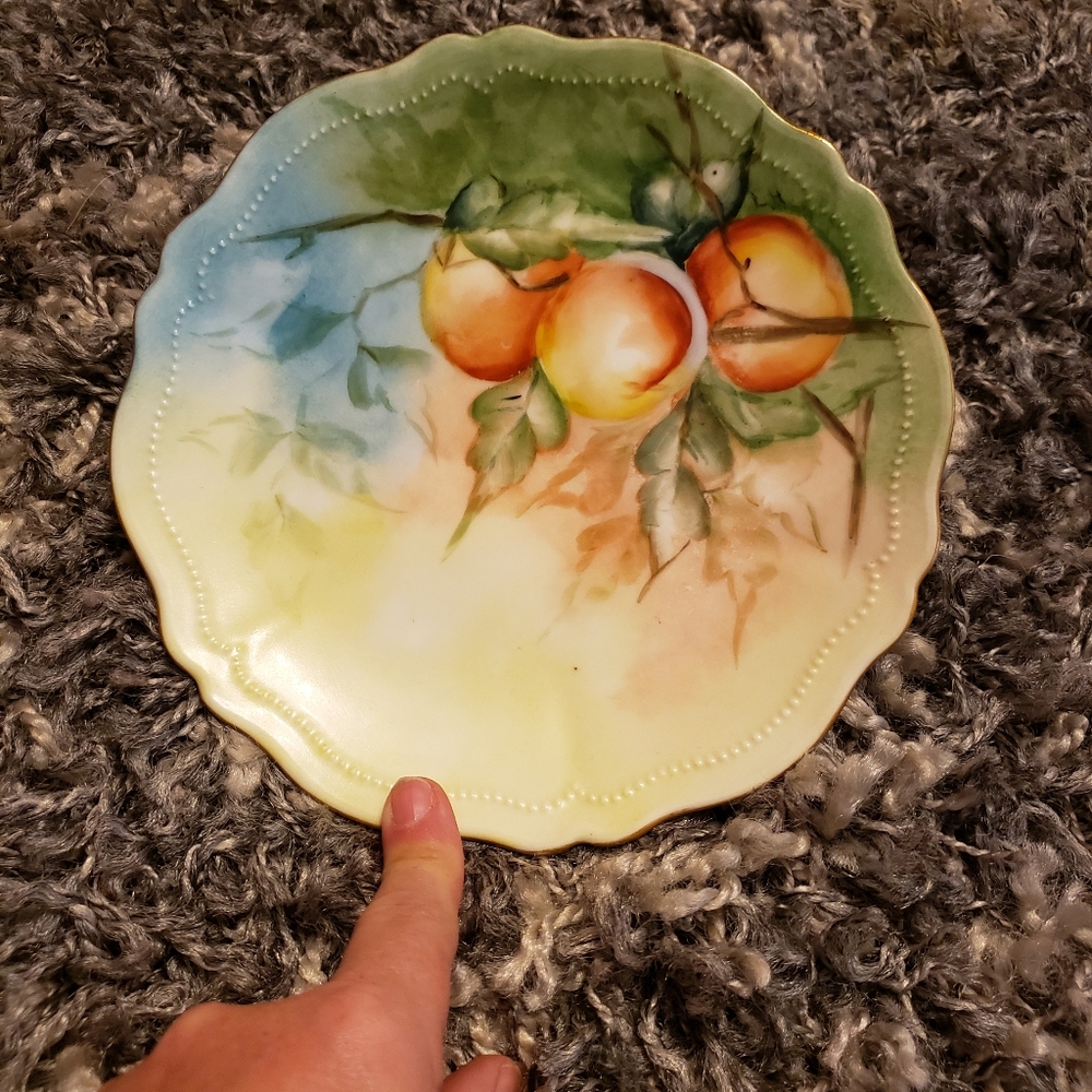 Decorative fruit plate 7.5"